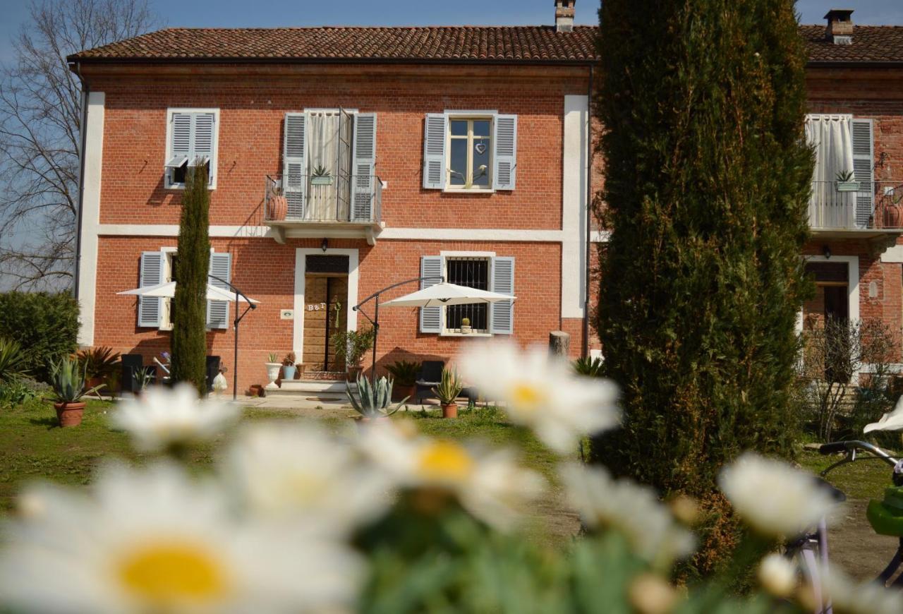 לינה וארוחת בוקר Castelnuovo Belbo Bed & Tours Dimora Di Campagna מראה חיצוני תמונה